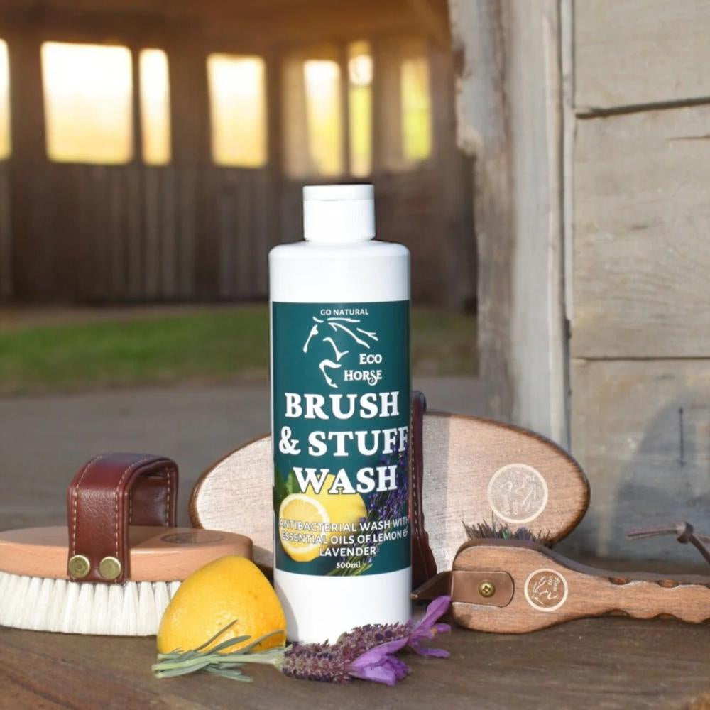 eco-horse-brush-and-stuff-wash